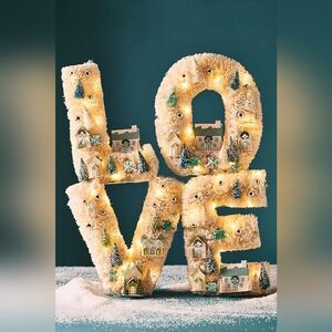 Anthropologie Festive Sisal Light-Up Diorama LOVE